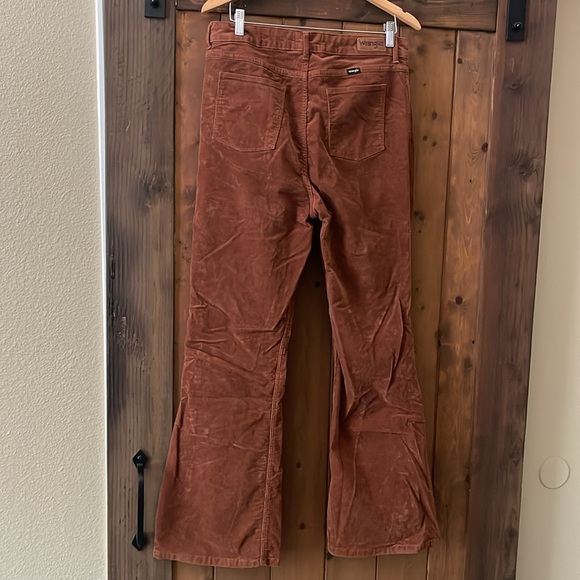 WRANGLER RETRO WOMEN'S CORDUROY HIGH RISE STRETCH TROUSER JEANS NWOT - Picture 2 of 4